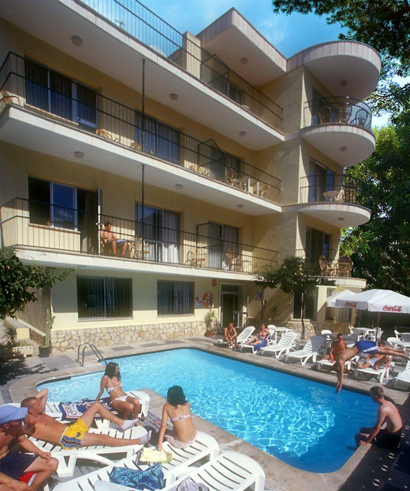 Martinez Apartments Пальманова Екстер'єр фото