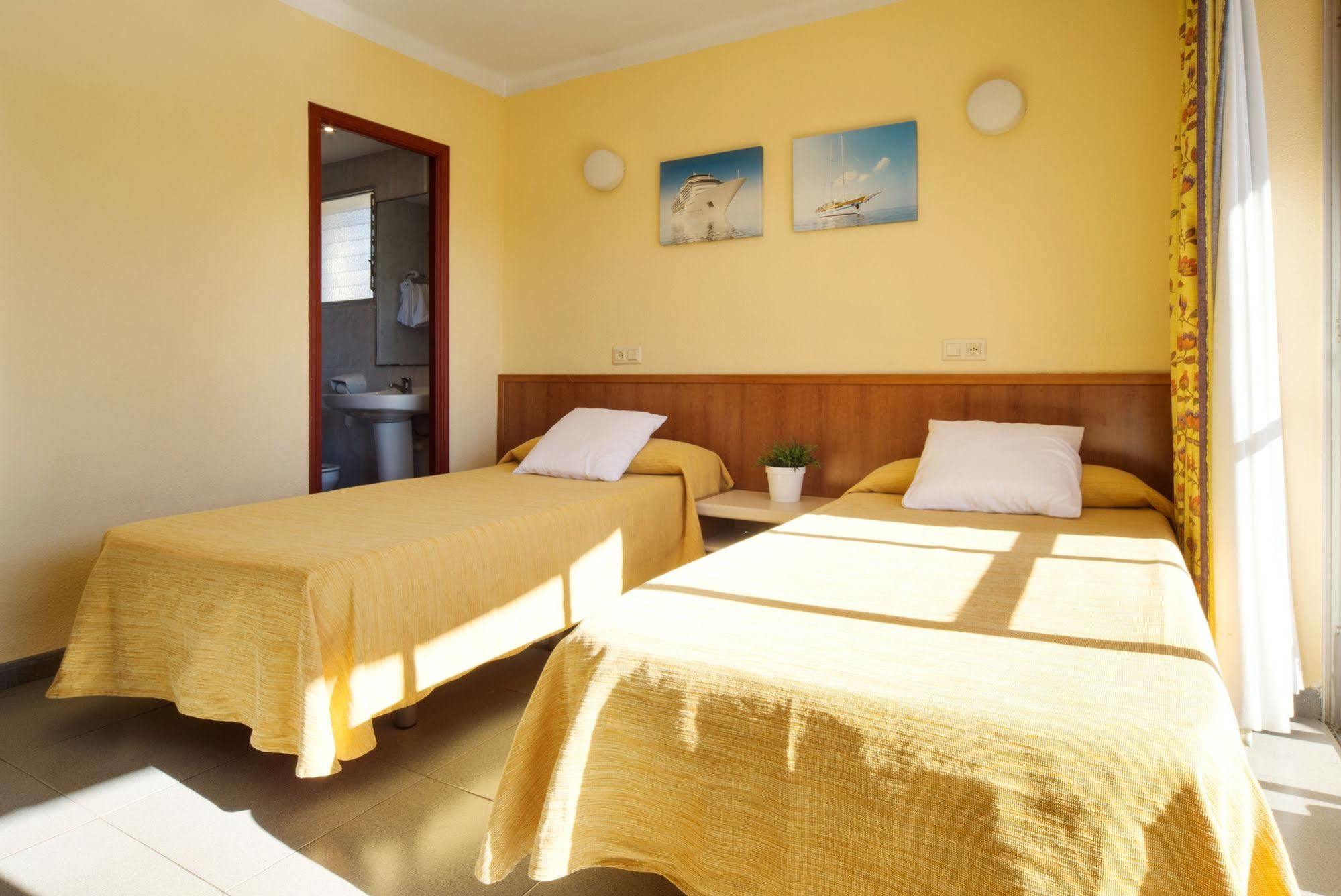 Martinez Apartments Пальманова Екстер'єр фото